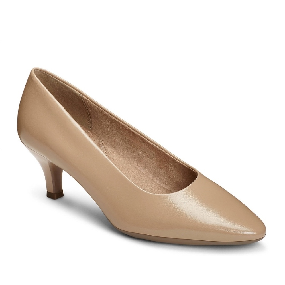 AEROSOLS NWT NUDE/TAN STARDOM LEATHER PUMP Sz 11